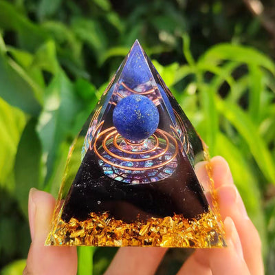 Eastern Mystiques Crystal Ball Pyramid5.6Centimeter Crystal Crushed Stone Epoxy Resin Home Handmade Ornament1