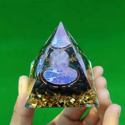 Eastern Mystiques Crystal Ball Pyramid5.6Centimeter Crystal Crushed Stone Epoxy Resin Home Handmade Ornament1