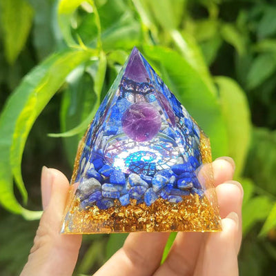 Eastern Mystiques Crystal Ball Pyramid5.6Centimeter Crystal Crushed Stone Epoxy Resin Home Handmade Ornament1