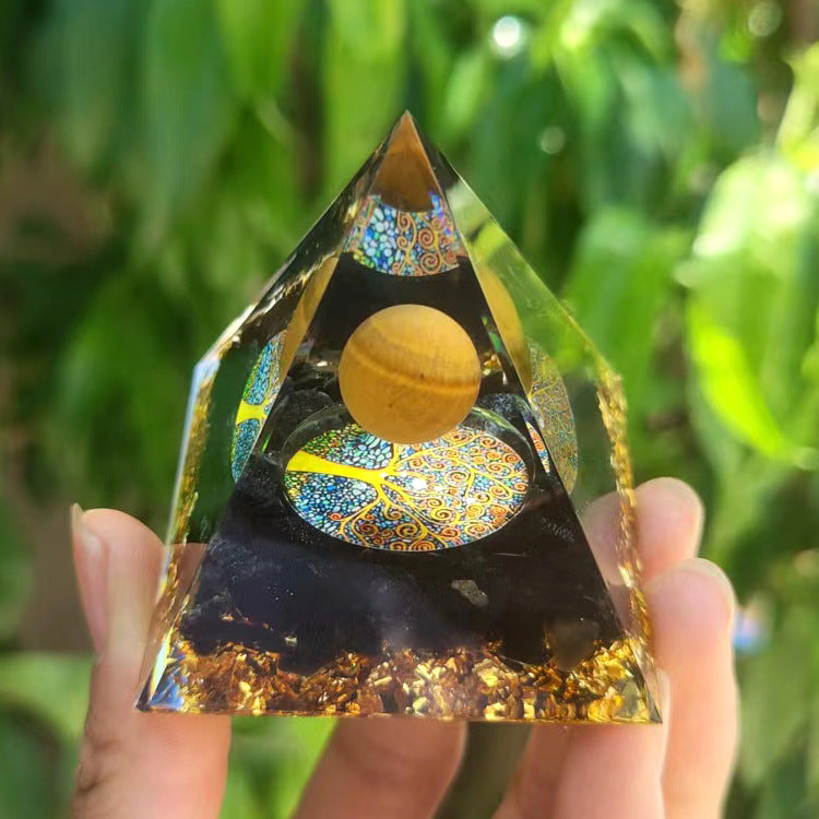 Eastern Mystiques Crystal Ball Pyramid5.6Centimeter Crystal Crushed Stone Epoxy Resin Home Handmade Ornament1