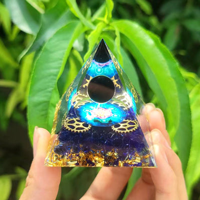 Eastern Mystiques Crystal Ball Pyramid5.6Centimeter Crystal Crushed Stone Epoxy Resin Home Handmade Ornament1