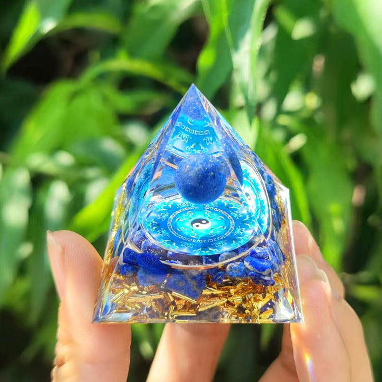 Eastern Mystiques Crystal Ball Pyramid5.6Centimeter Crystal Crushed Stone Epoxy Resin Home Handmade Ornament1