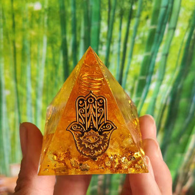 Eastern Mystiques Crystal Ball Pyramid5.6Centimeter Crystal Crushed Stone Epoxy Resin Home Handmade Ornament1