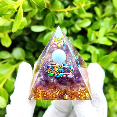 Eastern Mystiques Crystal Ball Pyramid5.6Centimeter Crystal Crushed Stone Epoxy Resin Home Handmade Ornament1