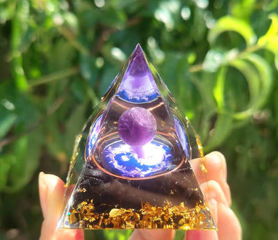 Eastern Mystiques Crystal Ball Pyramid5.6Centimeter Crystal Crushed Stone Epoxy Resin Home Handmade Ornament1