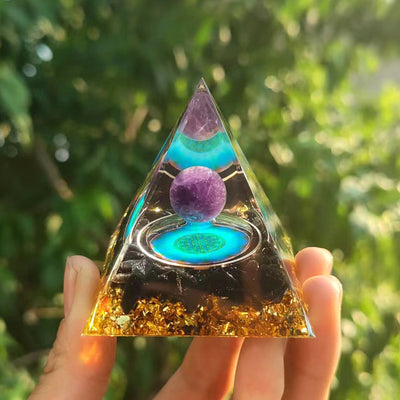 Eastern Mystiques Crystal Ball Pyramid5.6Centimeter Crystal Crushed Stone Epoxy Resin Home Handmade Ornament1
