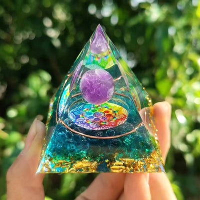 Eastern Mystiques Crystal Ball Pyramid5.6Centimeter Crystal Crushed Stone Epoxy Resin Home Handmade Ornament1