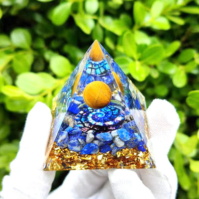 Eastern Mystiques Crystal Ball Pyramid5.6Centimeter Crystal Crushed Stone Epoxy Resin Home Handmade Ornament1
