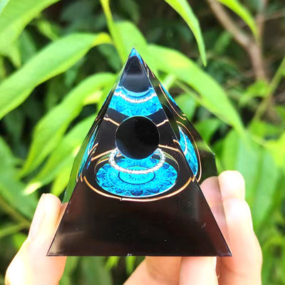 Eastern Mystiques Crystal Ball Pyramid5.6Centimeter Crystal Crushed Stone Epoxy Resin Home Handmade Ornament1