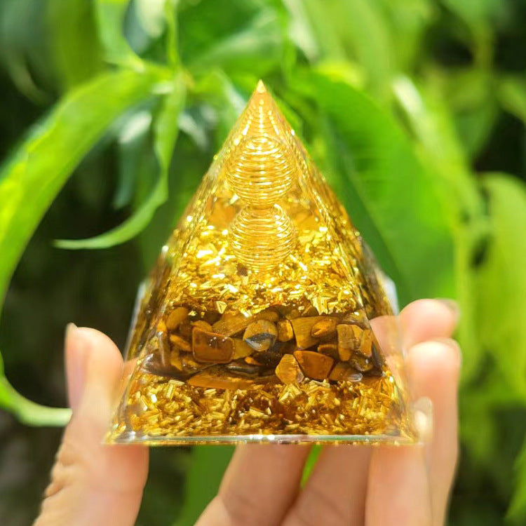 Eastern Mystiques Crystal Ball Pyramid5.6Centimeter Crystal Crushed Stone Epoxy Resin Home Handmade Ornament1